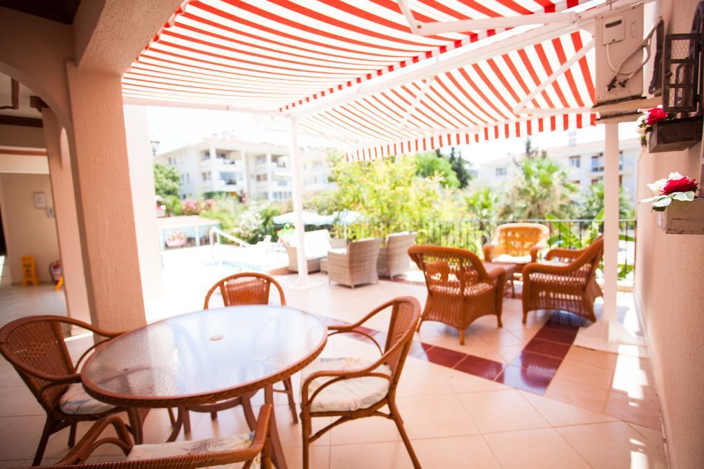 Yalcinkaya Apart Hotel Çeşme エクステリア 写真