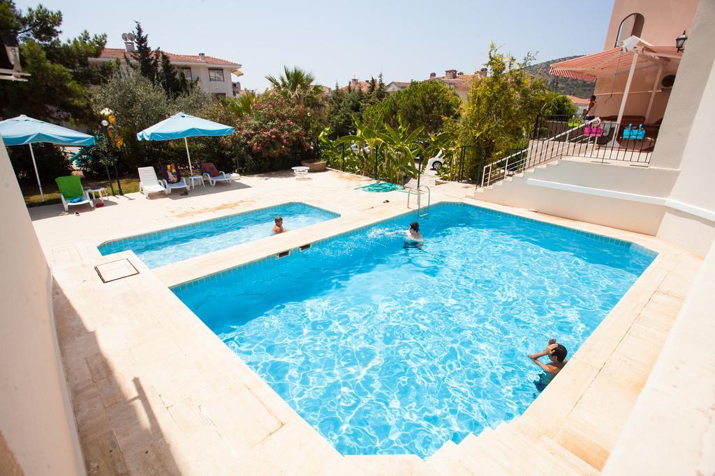 Yalcinkaya Apart Hotel Çeşme エクステリア 写真