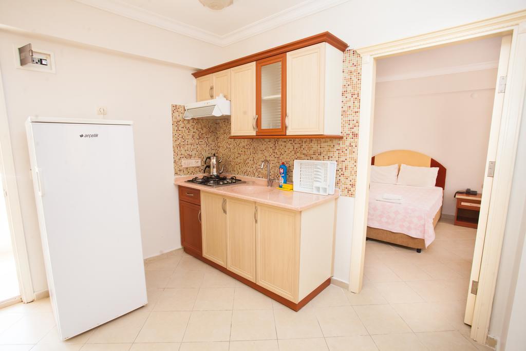 Yalcinkaya Apart Hotel Çeşme エクステリア 写真