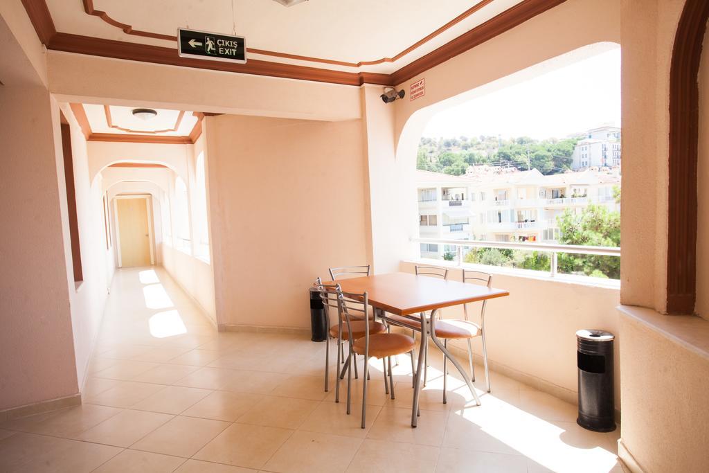 Yalcinkaya Apart Hotel Çeşme エクステリア 写真