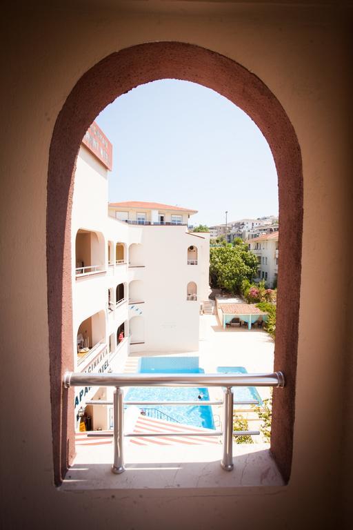 Yalcinkaya Apart Hotel Çeşme エクステリア 写真