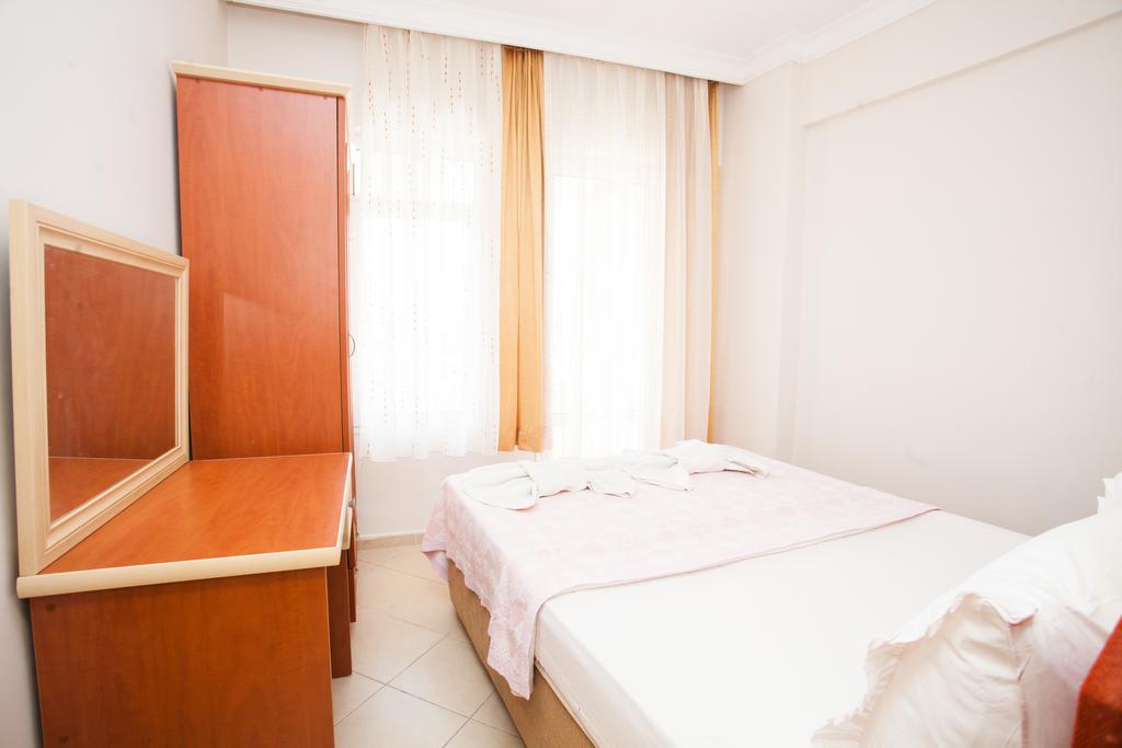 Yalcinkaya Apart Hotel Çeşme エクステリア 写真