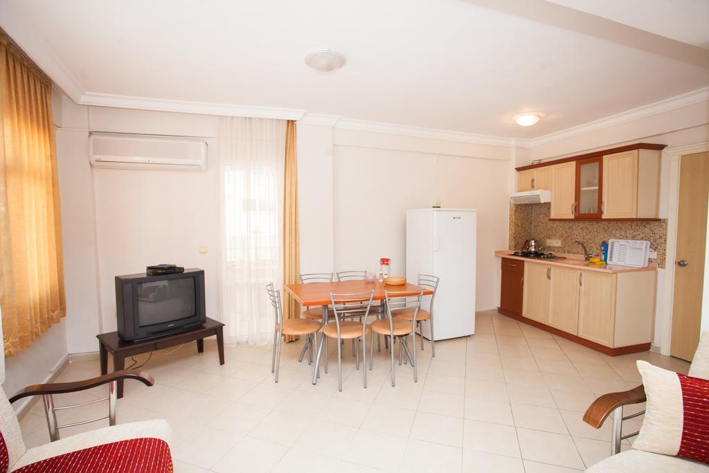 Yalcinkaya Apart Hotel Çeşme エクステリア 写真